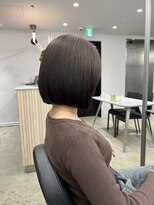 トゥエル バイ ディプティモイラ(tuelu by dipty MOILA) オリーブグレージュ×ボブ