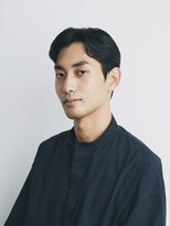 イナフ(ENUFF) 30代向け癖毛を活かしたタイトなミニマルショート