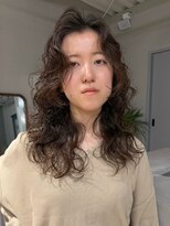 ホヌン 茅ヶ崎(Honnun) 【20代30代】大人モード◇外国人風ウェーブ ミディアムパーマ