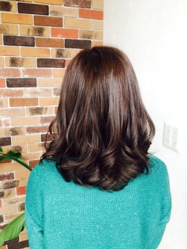 デザイン ラボ(Design Labo) 毛先にゆるフワパーマ