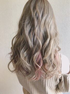 ヘアーズエモーション ゼルク(Hair's Emotion ZERUCH) ピンクアッシュインナーカラー