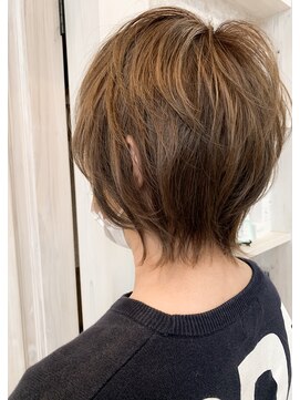 キャアリー(Caary) 福山市美容室　大人外ハネウルフショート人気キャアリーCaary