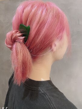 モアビー(More.vie) ハイトーンカラーピンク