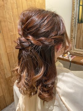 ムーン(moon) #ショコラアッシュ #ヘルシースタイル #ふんわりカール