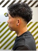 大人カッコいいワイルドスパイラルパーマ