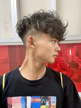 メリケンバーバーショップ トーキョー(MERICAN BARBERSHOP TYO) YS STILE.波巻き.ハイライト.マッシュパーマ.ウルフ 138