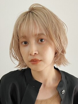 ノイ(noi) 顔周りレイヤーカットグレージュカラーくびれボブショートカット