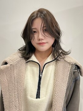 サクラ オモテサンドウ(SAKURA) ブリーチなしオリーブベージュ×結べるボブ