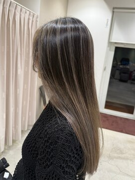 ドレス(Dress) ハイライトカラー/ストレートロング/アッシュベージュ