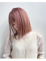 切りっぱなしボブ×ピンクベージュ