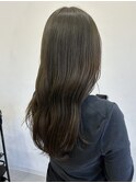 オリーブベージュ