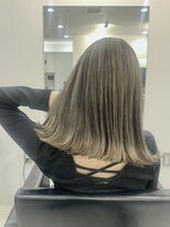 ステアケース 武蔵小杉店(stair:case) 白髪ぼかしバレイヤージュ大人外国人風カラー