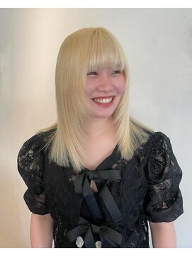 ヴィオラカラー(VIOLLA COLOR) ハイトーンカラー×レイヤーカット/小倉