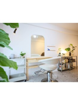 《1席のみのプライベート空間で女性スタイリストがマンツーマン》大人女性のための完全予約制サロン♪