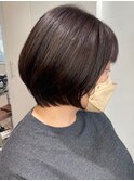 大人丸みショートボブ赤み消しカラーアッシュグレー