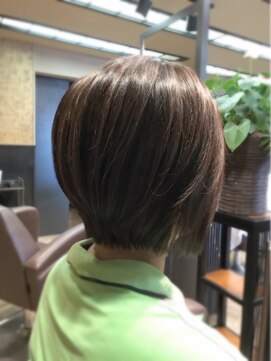 ナトゥーラ 岐阜(Natura) 前下がりグラデーションボブ