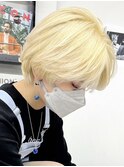 ショートブロンドカラー[新宿駅/大人ガーリー/ダブルカラー]