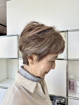 ステア ケース(stair case) 60代70代のオシャレハイライト　白髪染め