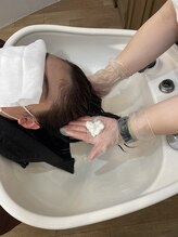 【キューティクル補強】髪本来が持つ毛髪強度を取り戻していきます。