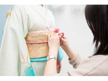 グローリー(Glory)の写真/成人式や卒業式・結婚式など、特別な日の着付けはにお任せ◎崩れにくいプロの着付けが人気♪