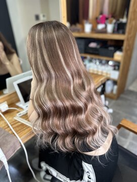 ラピス 名古屋本店(Lapis) エクステでハイライト