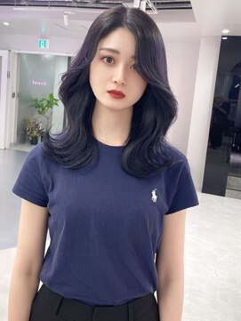 ジーナ 名駅(XENA.) 《袴田》くびれミディアム/ブルーラベンダー