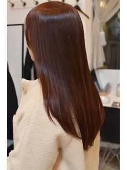 フロラクロマ 上通NEWS裏(FLORACHROMA)の写真/大人女性の小顔を叶える！つや感と形が持続するカット☆安心感◎（40文字）