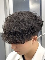 オーバル ジングウマエ(OVARL jingumae)&nbsp;波巻きシャドウパーマラウンドマッシュ