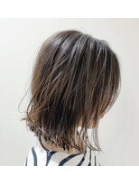 サロン マーニ(salon m ni)&nbsp;外国人風グレージュ×外ハネ