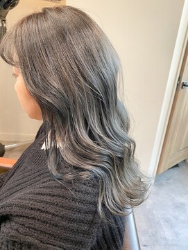 ネイヴィル オモテサンドウ(navile omotesando) ＊透けるオリーブグレージュ＊