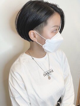 ステアケース 武蔵小杉店(stair:case) 黒髪刈り上げハンサムショートセンターパート前髪なし