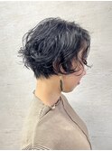 くびレイヤー似合わせショートパーマ