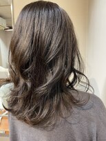 サラ 徳山店(SARA)&nbsp;アッシュグレイで赤みのないカラー