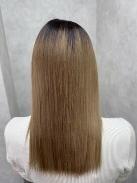 ランプシー(Lampsi) 【髪にハリ・コシ与える】若々しい印象の髪質改善トリートメント