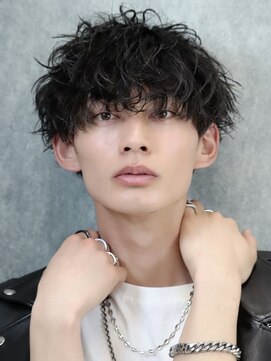 エイド 本店(aid) 無造作縦落ちツイストスパイラルパーマ刈り上げマッシュ