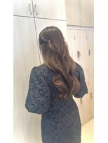 アッシュ 日吉店(Ash) パールを散りばめたハーフツイン巻きおろし