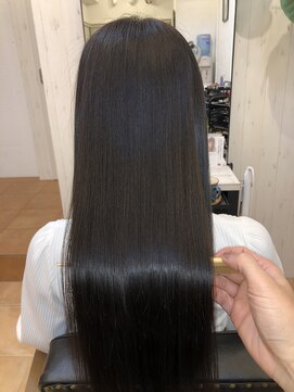 アコンプリッシュ 代官山 恵比寿(accomplish) プラチナミネコラ