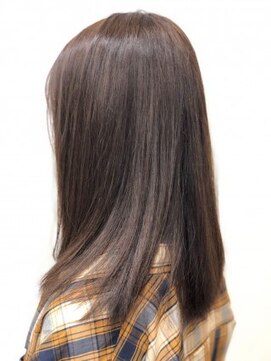 ミーティア バイ クアトロ(Meteor By QUATRO) 【カラーリスト担当】ココアブラウン