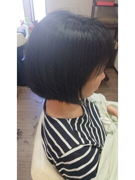 ルコナ(Lucona) ショートボブ