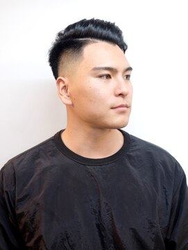 ウーウィー(Uhhwee) サイドパートフェード