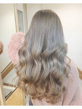 ラシック(Rachic) ブリーチ必須ミルキーベージュ