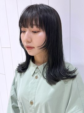 アイティーバイアルバム 藤沢店(IT by ALBUM) 顔まわりウルフ_外ハネボブセクションカラー_ba397561