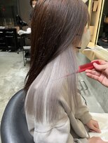 ロンド 表参道店(Lond)&nbsp;【Lond表参道倉崎涼】インナーカラーが上手い！ホワイトシルバ―