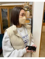 コミレ(COMILE)&nbsp;立体感ハイライト　パツッとボブに