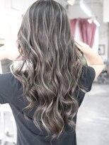 マリアナ(Mariana)&nbsp;ハイライトショートヘアレイヤーカットダブルカラー