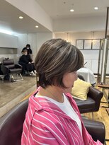 ルッツ(Lutz. hair design)&nbsp;5/12 ハイライトグレイカラー [犬山良慈]