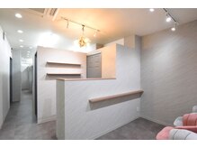 フレームプラス なんば駅前店(FRAME+)