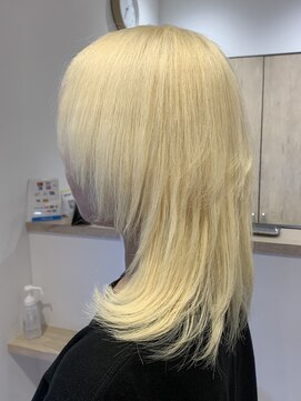 アズールサン 草加西口店(azule-sun) トリプルカラー,レイヤーカット,ブリーチカラー【草加】