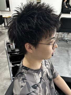 ヒュイル バイ ニアウ(Hwyl by Niau) メンズショートパーマシャドウパーマツイストパーマスパイキー