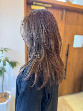 ヘアーシー(HAIR C,) ハイライトレイヤースタイル